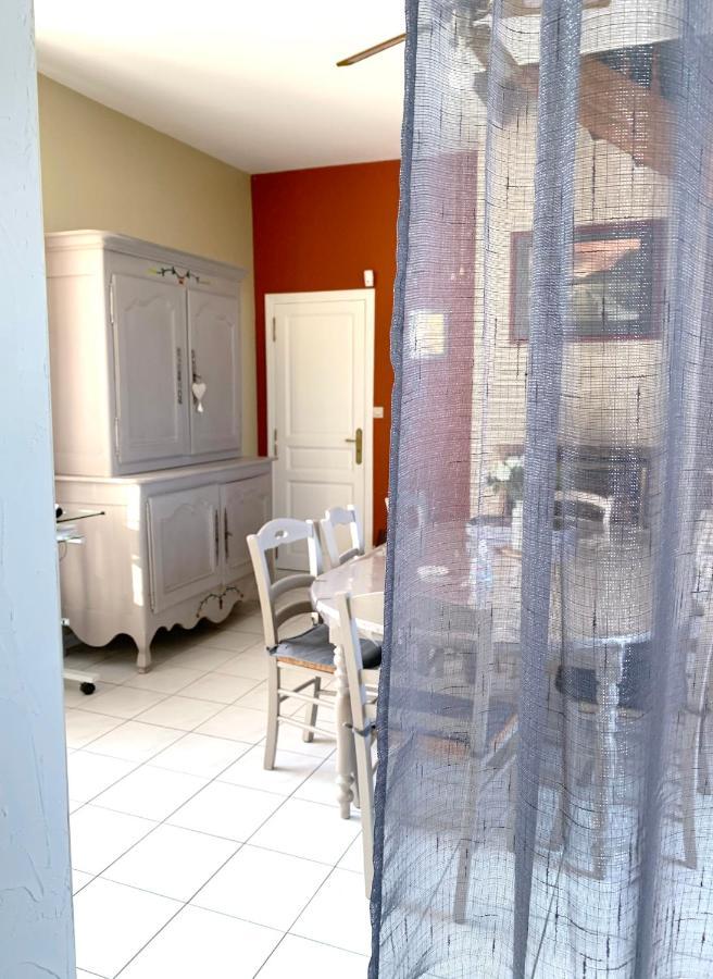 La Costonnerie Bed and Breakfast Leigne-sur-Usseau Exteriör bild
