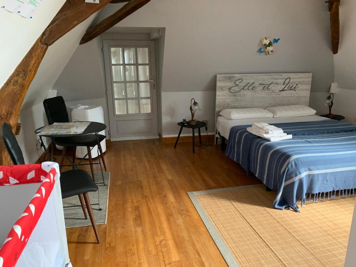 La Costonnerie Bed and Breakfast Leigne-sur-Usseau Exteriör bild