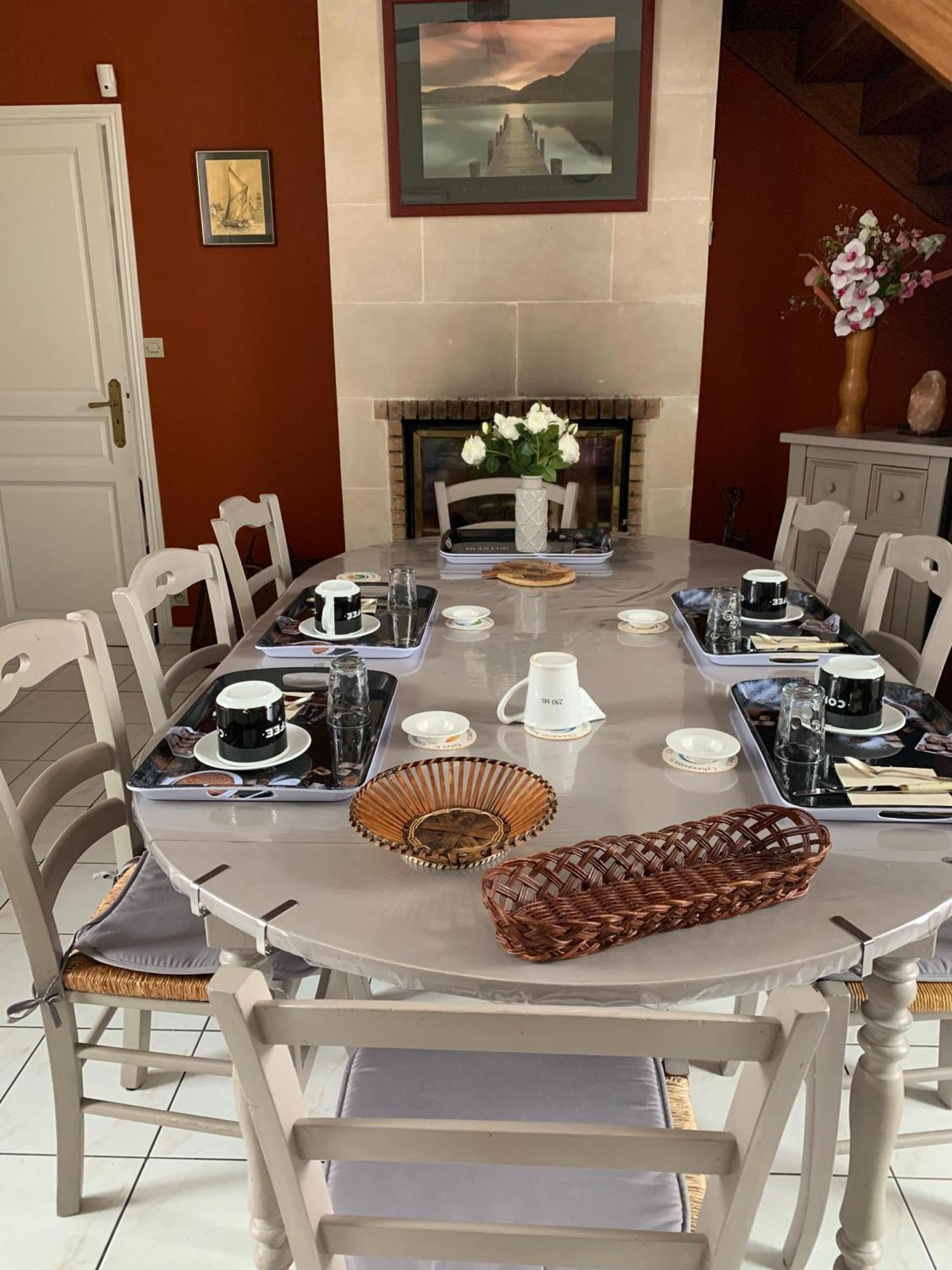 La Costonnerie Bed and Breakfast Leigne-sur-Usseau Exteriör bild